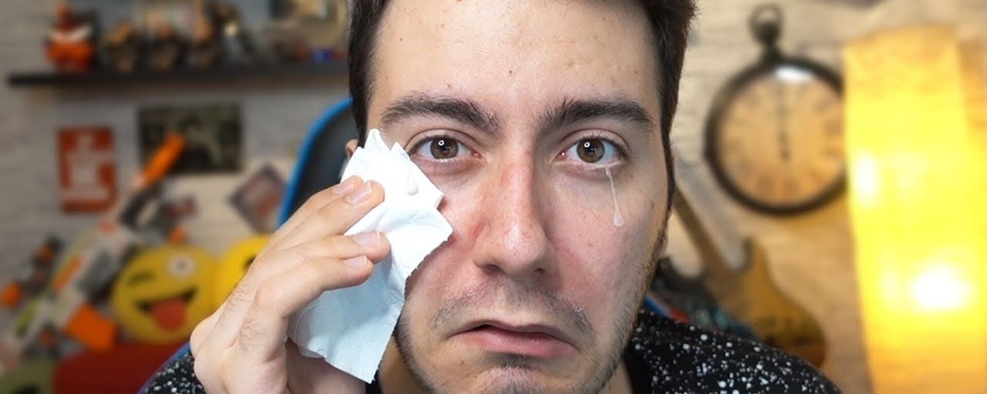 Enes Batur - Sputnik Türkiye, 1920, 09.10.2025