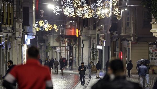 Sokağa çıkma kısıtlaması sonrası İstiklal Caddesi - Sputnik Türkiye