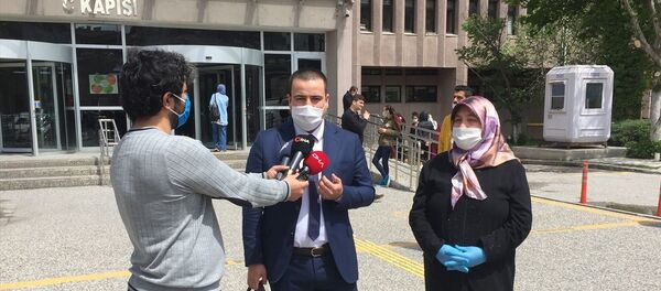 Ayşe Karaman'ın annesi ve avukatı Ayşe Karaman'ın annesi ve avukatı - Sputnik Türkiye