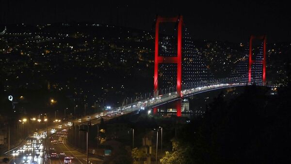 Sokağa çıkma kısıtlaması sonrası İstanbul trafiği - Sputnik Türkiye