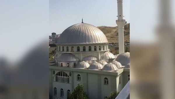 İzmir'de cami hoparlörlerinden müzik yayını - Sputnik Türkiye