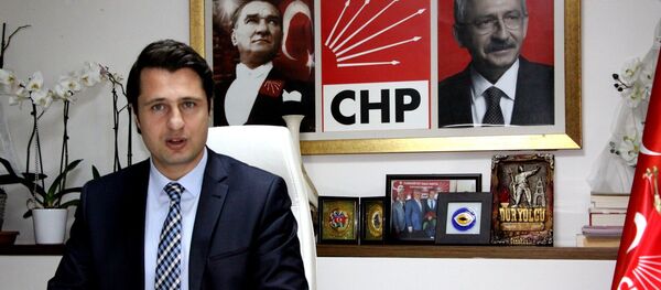 CHP İzmir İl Başkanı Deniz Yücel  - Sputnik Türkiye