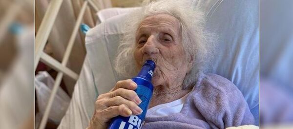 103 yaşında koronavirüsü yendi, ilk isteği bira oldu - Sputnik Türkiye