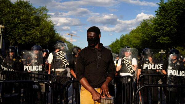 ABD'nin başkenti Washington DC'de Beyaz Saray önündeki George Floyd protestoları - Sputnik Türkiye