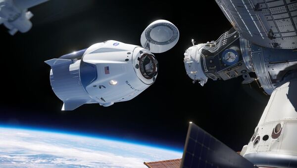 SpaceX'in Falcon 9 roketi ile birlikte uzaya fırlattığı NASA’nın Crew Dragon uzay kapsülü, Uluslararası Uzay İstasyonu'na bağlandı - Sputnik Türkiye