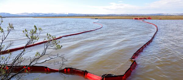Rusya’nın Norilsk kentinde dökülen dizel yakıt  - Sputnik Türkiye