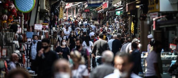 10 Nisan'dan bu yana kısıtlama olmayan ilk hafta sonu: Vatandaşlar balık tuttu, alışveriş yaptı - Sputnik Türkiye