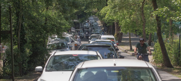 Belgrad Ormanı - araç kuyruğu - Sputnik Türkiye