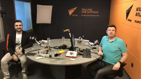 Fırat Devecioğlu-Serhat Sarısözen - Sputnik Türkiye