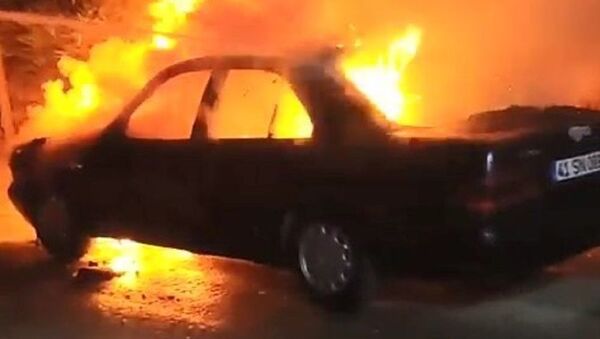 LPG'li otomobil seyir halindeyken alev alev yandı - Sputnik Türkiye