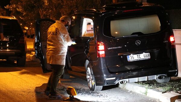 İnsan Hakları Federasyonu Başkanı Eligül'ün aracına silahlı saldırı - Sputnik Türkiye