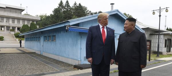 ABD Başkanı Donald Trump ve Kuzey Kore Lideri Kim Jong-un ABD Başkanı Donald Trump ve Kuzey Kore Lideri Kim Jong-un - Sputnik Türkiye