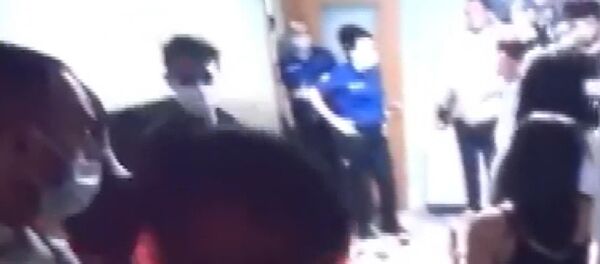 Sosyal mesafesiz ev partisine 37 bin 800 lira ceza - Sputnik Türkiye