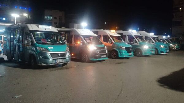 İzmir’de minibüs şoförleri koronavirüs testi yaptıracak - Sputnik Türkiye