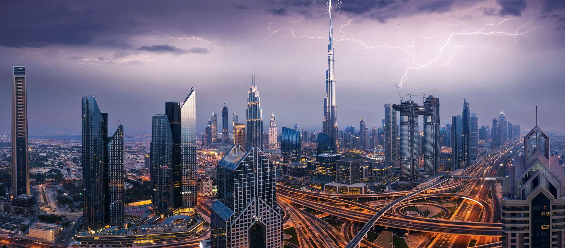 Şimşek görüntüleri - Sputnik Türkiye, 1920, 21.07.2021