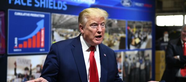 ABD Başkanı Donald Trump-maske - Sputnik Türkiye