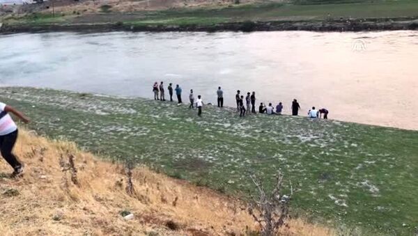 Kahramanmaraş'ta serinlemek için baraj göletine giren genç boğuldu - Sputnik Türkiye
