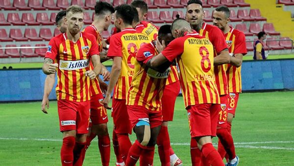 Kayserispor kendi sahasında Beşiktaş'ı 3-1 mağlup etti - Sputnik Türkiye