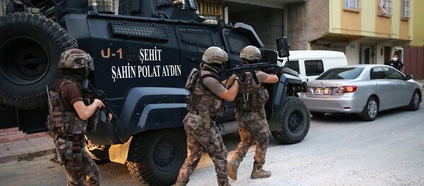 Adana'da operasyon - Sputnik Türkiye