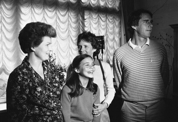 Andropov’un ABD’li küçük ‘mektup arkadaşı’: Samantha Smith’in SSCB yolculuğu 37 yıl önce bugün başladı - Sputnik Türkiye