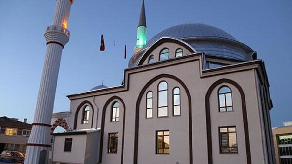 Yalova Valiliğinden bazı camilerden müzik sesi duyulmasına ilişkin açıklama - Sputnik Türkiye